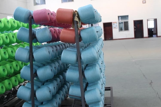 Sợi polyester 402 kéo thành sợi để làm chỉ khâu Thị trường toàn cầu với chỉ may tốt