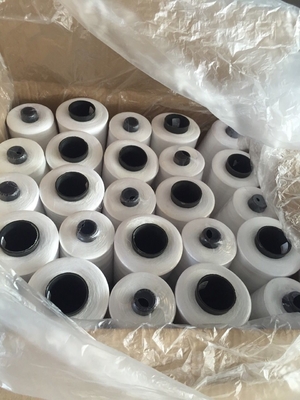 Màu trắng 40/2 Sợi may polyester cho quần áo