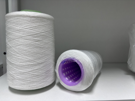 Sản xuất trực tiếp bán thô màu trắng 402 Spun Polyester Yarn Lưới may